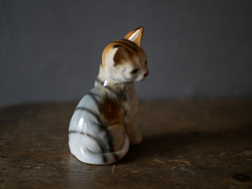 neko 1 フィギュリン 猫 フランスヴィンテージ ブロカントのある