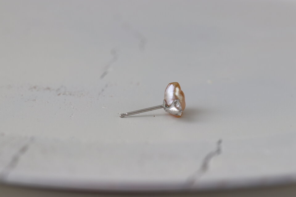 ゴールデンケシパール/ダイヤピアス B【Pt950/Pt900】片耳1個 | iichi