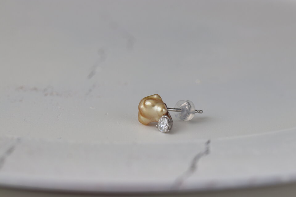 ゴールデンケシパール/ダイヤピアス B【Pt950/Pt900】片耳1個 | iichi