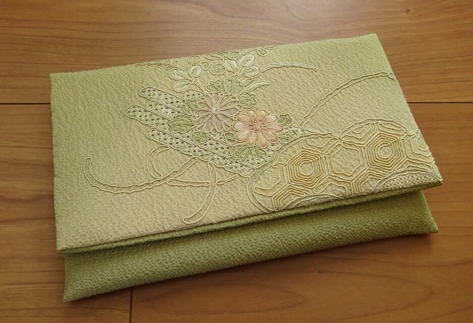 刺繡を楽しむお懐紙入れ（弐） | iichi 日々の暮らしを心地よくする