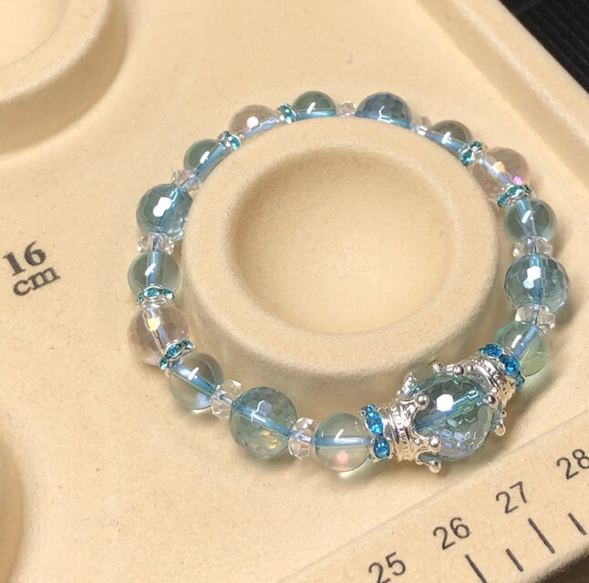 ☆天然石ブレスレット　アクアオーラ・アイリスクォーツ・スモーキークォーツ入り☆ アクアオーラ デザイン 天然石ブレスレット | iichi 日々の暮らしを