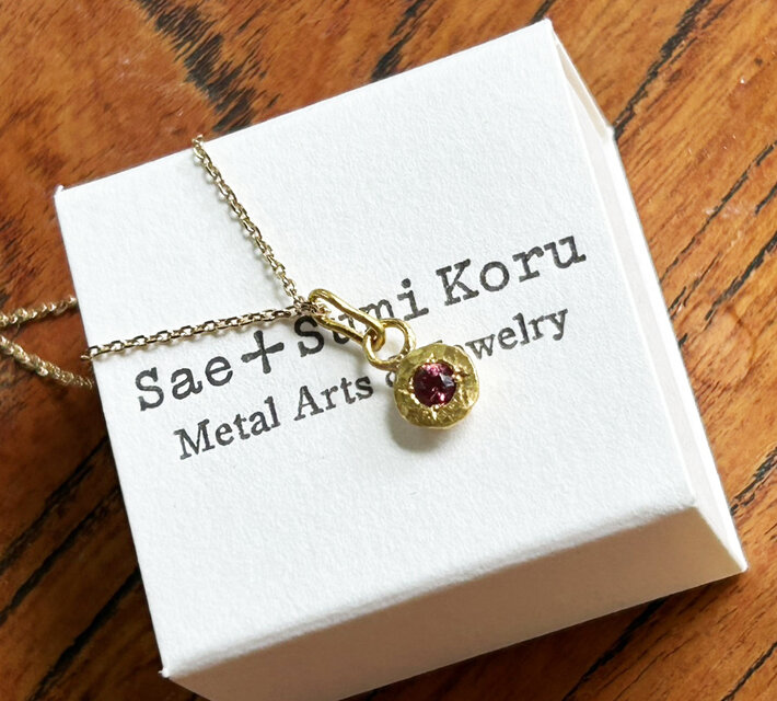 K24天然レッドスピネル Pure Gold+Red Spinel◇純金 ◇ペンダント