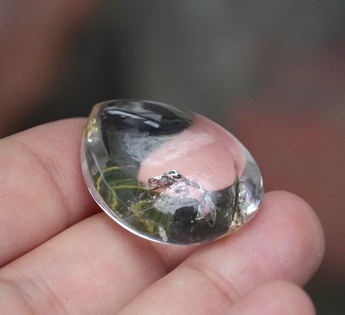 古代の水☆水入り水晶 s1631 | iichi 日々の暮らしを心地よくする