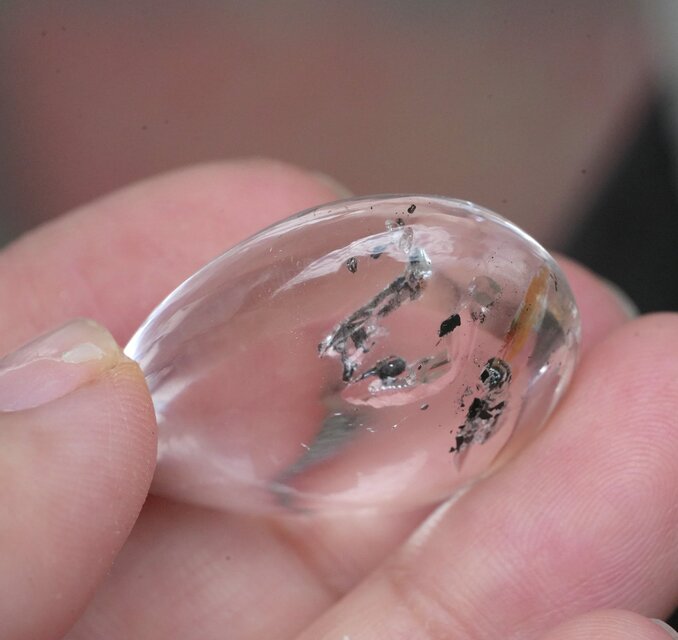 古代の水☆水入り水晶 s1631 | iichi 日々の暮らしを心地よくする