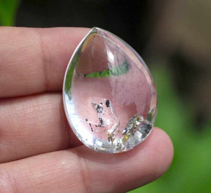 古代の水☆水入り水晶 s1631 | iichi 日々の暮らしを心地よくする