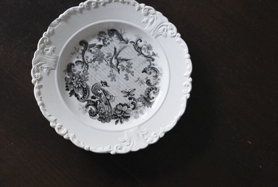 D.Johnston/Bordeaux ボルドー ロココ レリーフ グリザイユ 平皿