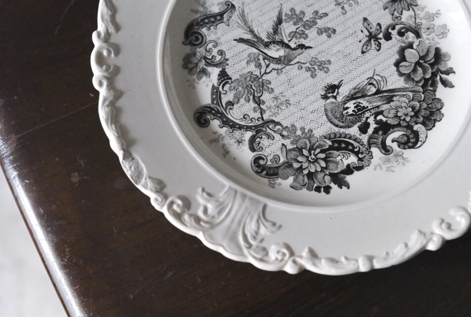 D.Johnston/Bordeaux ボルドー ロココ レリーフ グリザイユ 平皿