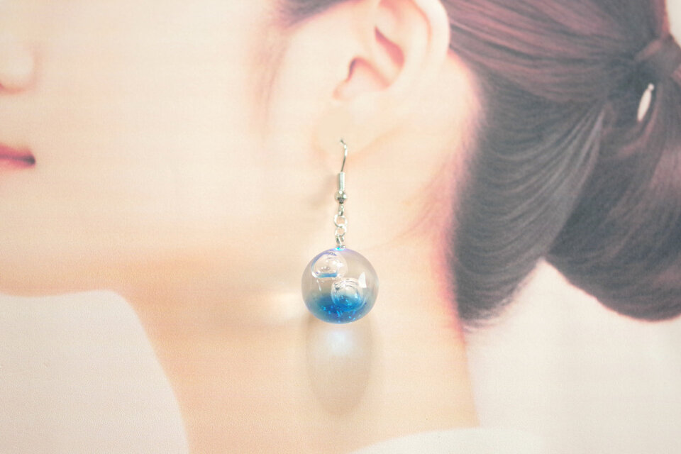 ≪115 ロイヤルブルー≫レジンピアス 500円 ≪115 ロイヤルブルー≫レジンピアス 500円 | ピアス レジンアート