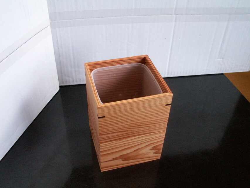 New○屋久杉 無垢 蓋付き卓上ゴミ箱（便利な内ケース付