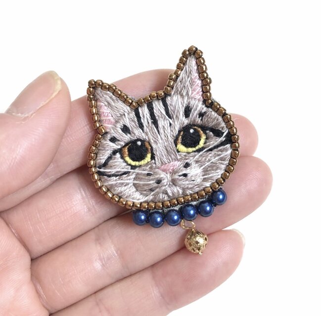 キジトラ】手刺繍ブローチ 2way仕様(バッグチャームオプションあり) 猫
