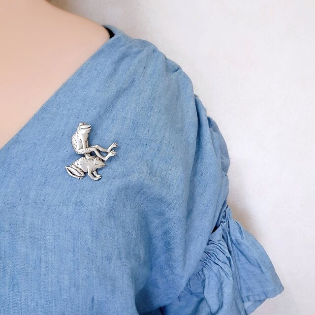 J.J.》 silver tone pewter leapfrog ジェイジェイ ヴィンテージ
