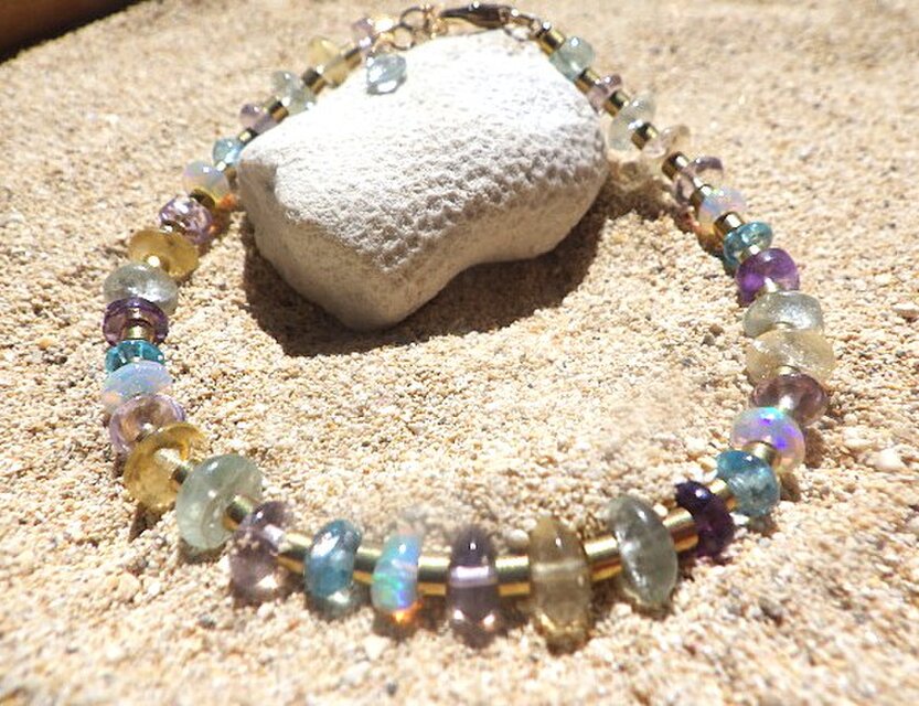 14kgf Mermaid's Treasure Multi-Gemstone 遊色オパールのマルチカラー