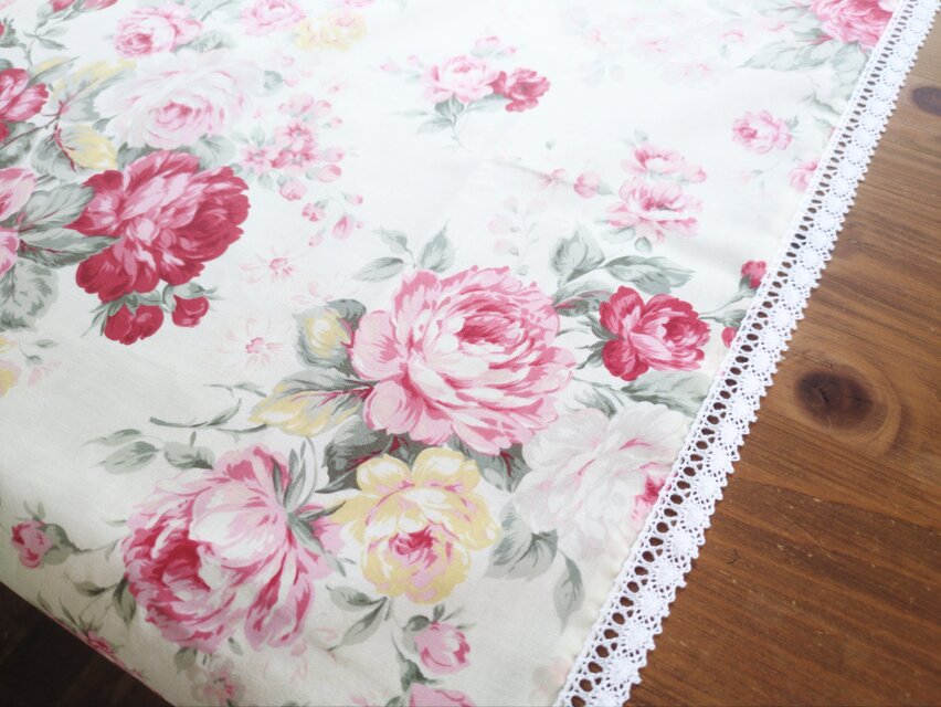 希少なLECIENローズガーデン♡薔薇柄テーブルクロス＊トーションレース