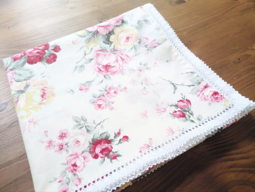 希少なLECIENローズガーデン♡薔薇柄テーブルクロス＊トーションレース