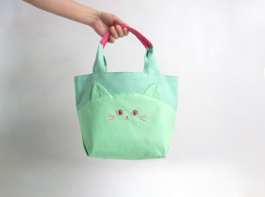 にゃんともクセになる⭐︎ ねこ ミニバッグ カラフルトート ミント