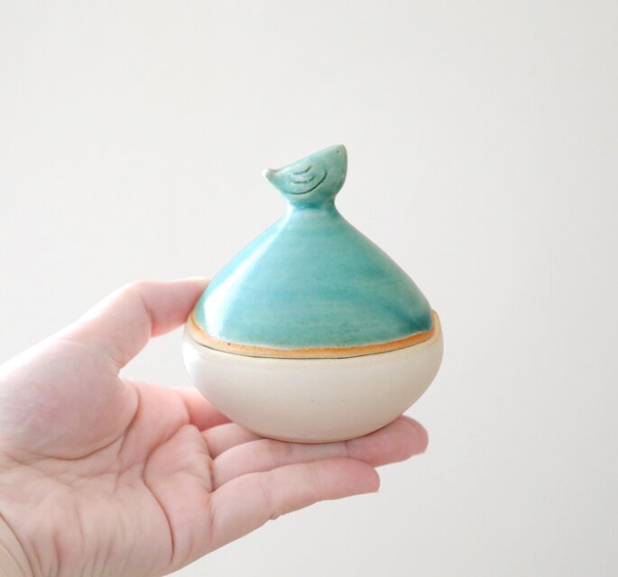 青い小鳥の小物入れ 蓋もの | iichi 日々の暮らしを心地よくする
