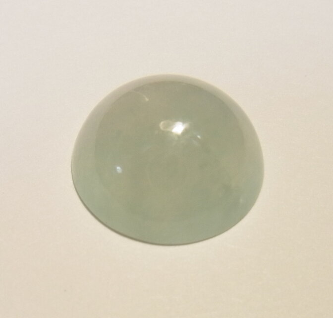 天然ジェイダイト ひすい 13.031ct 白色半透明 ソーティング付き（中央