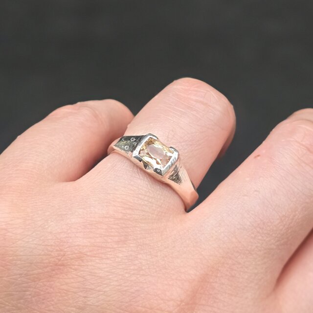インペリアルトパーズ 1.24ct 槌目印台 シルバーSV925リング | iichi
