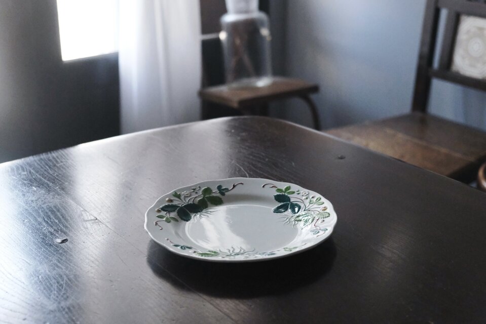 Creil&Montereau 彩色 いちご レリーフ皿 平皿 クレイユエモントロー