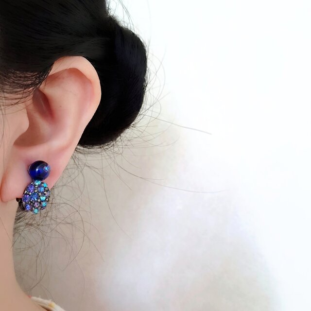 polarized rhinestone blue glass ヴィンテージイヤリング | iichi
