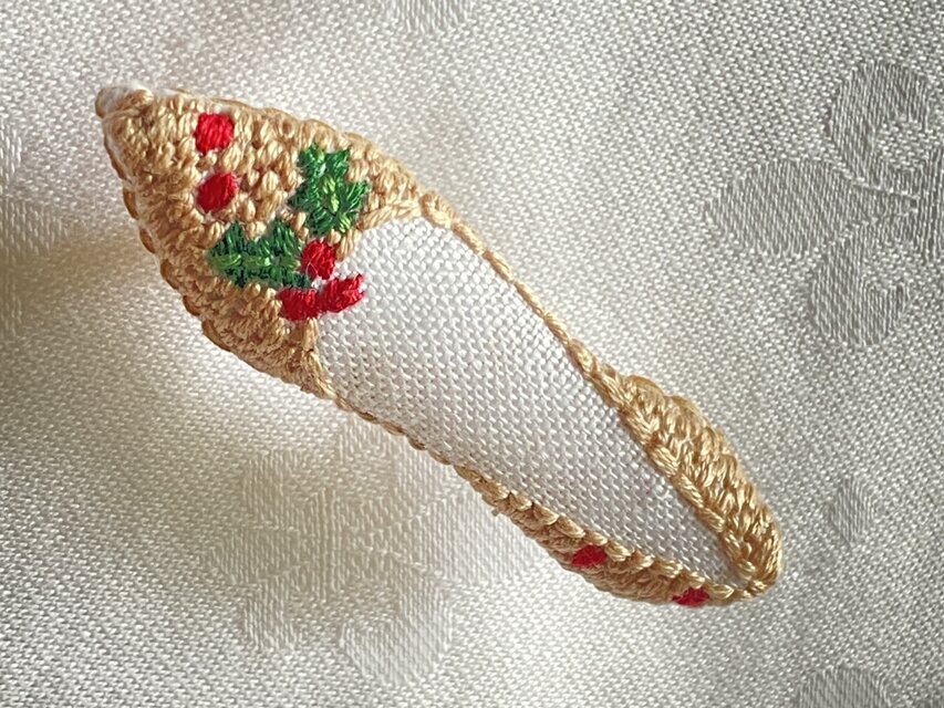 shoe shoe shoe刺繍ブローチNo.86 | iichi 日々の暮らしを心地よくする