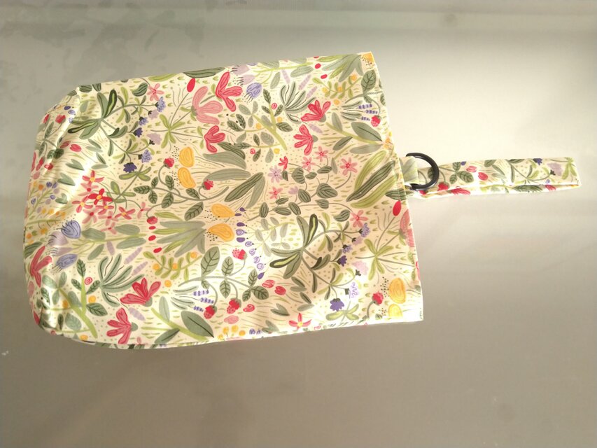 花柄のレッスンバッグ、上履袋、巾着、ランチマットの4点セット