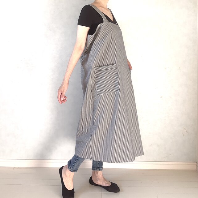 インディゴ×生成り ヒッコリーストライプのラップエプロン | iichi