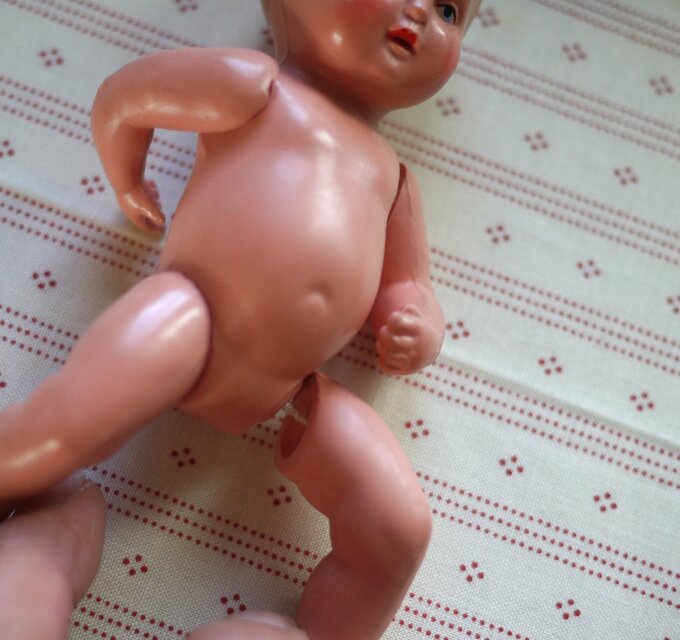 アンティークドール ドイツ 赤ちゃん BABY シルトクレート ニットドレスの赤ちゃん 13cm ドイツ ヴィンテージ