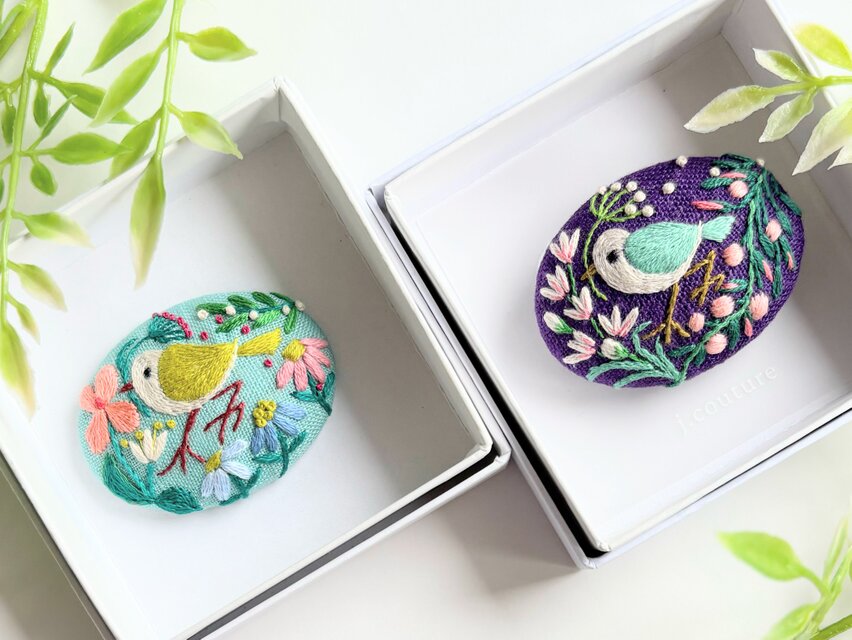 ことりと草花の刺繍ブローチ(botanical）#529 | iichi 日々の暮らしを
