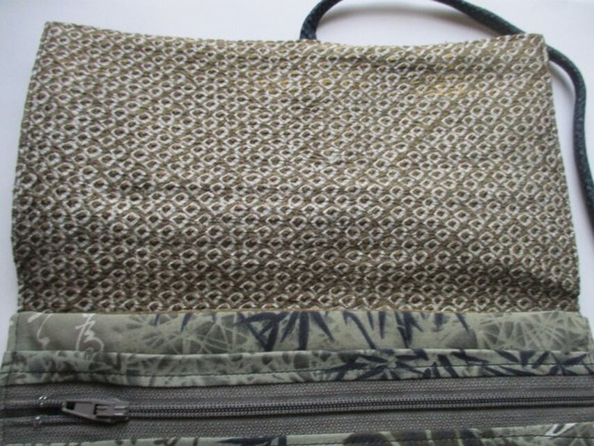 8887 長襦袢で作った和風財布・ポーチ | iichi 日々の暮らしを