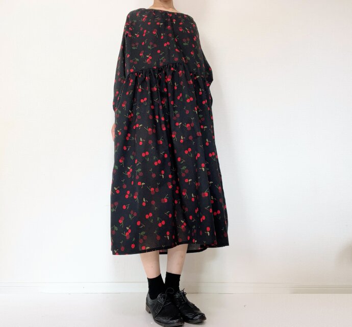 7568☆インザムード☆M 黒 赤系 花柄刺繍 ワンピース 社交ダンス 7568