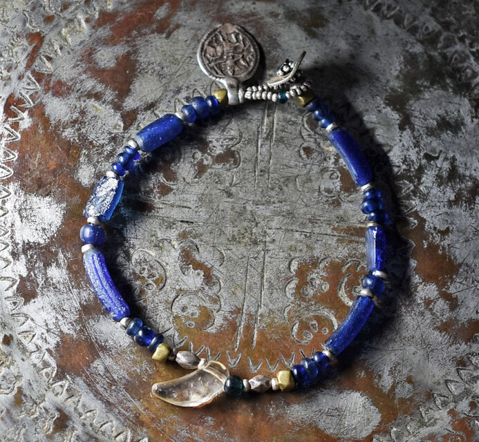 古代水晶とローマングラス、oldチンシルバー＆オリッサブラス、ブルー