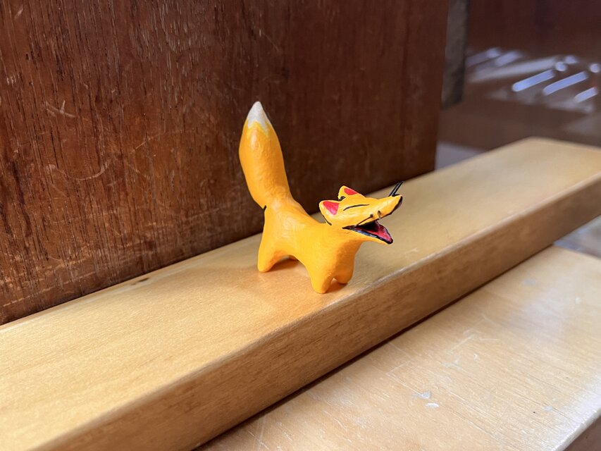 置物「野の狐 山吹」 | iichi 日々の暮らしを心地よくするハンドメイド