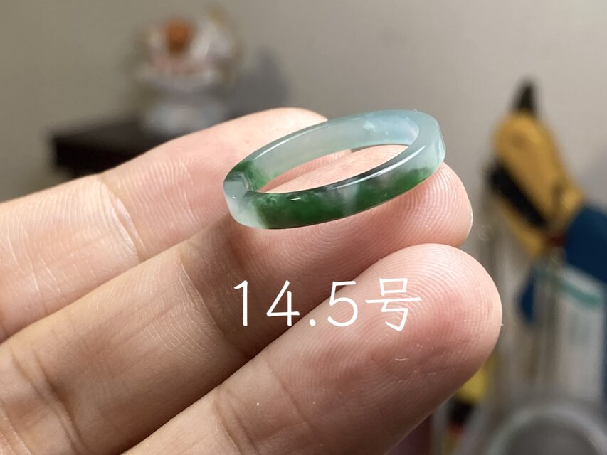 L19-31 氷種 苔緑 14.5号 グアテマラ産 A貨 本翡翠 くりぬき リング