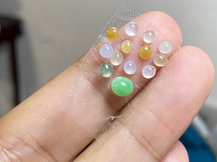RS13-170 ミャンマー産 A貨 本翡翠 ルース 硬玉 ジェダイト | iichi