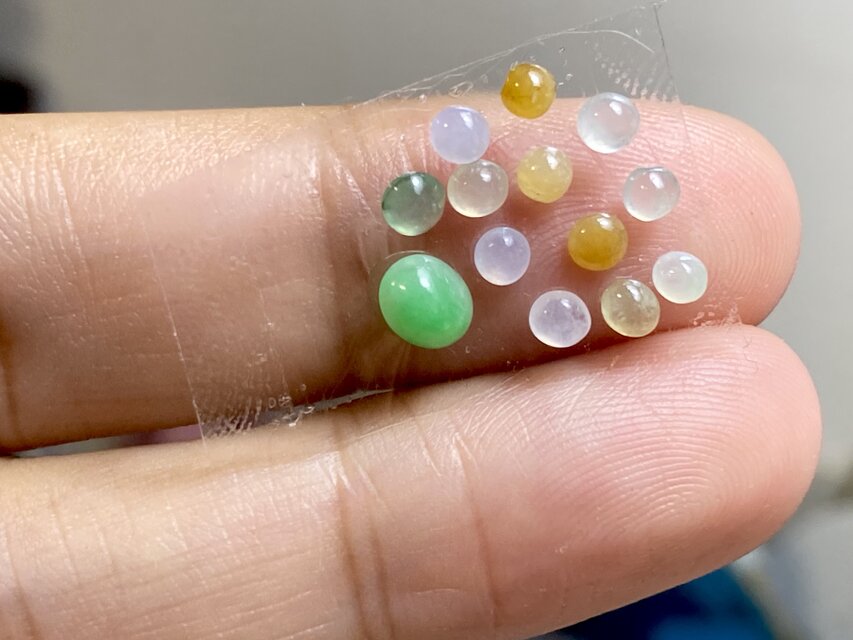 RS13-170 ミャンマー産 A貨 本翡翠 ルース 硬玉 ジェダイト | iichi