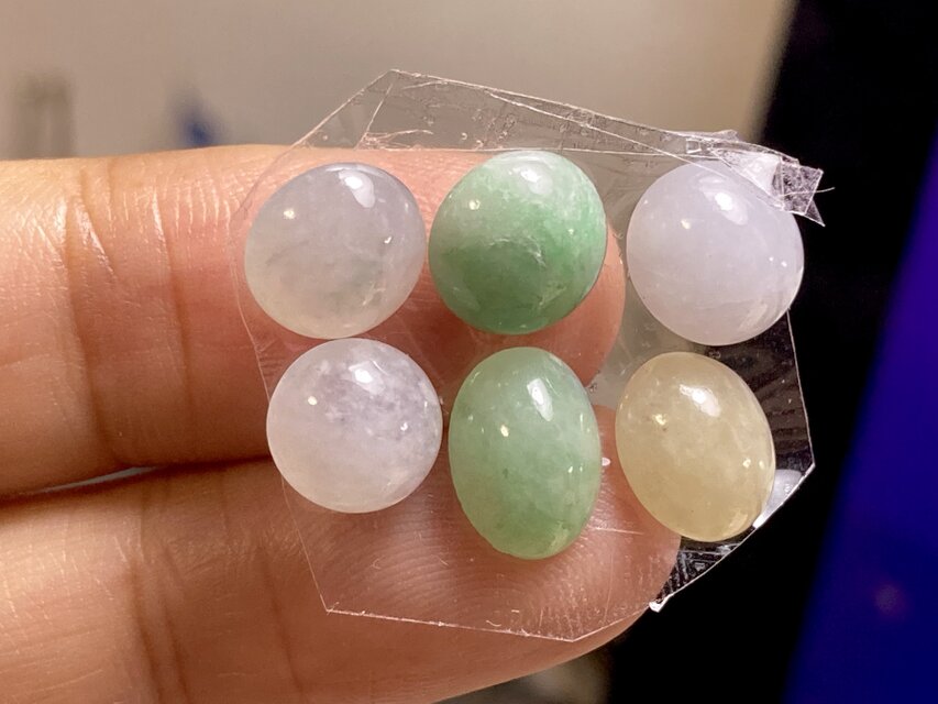RS13-173 ミャンマー産 A貨 本翡翠 ルース 硬玉 ジェダイト | iichi