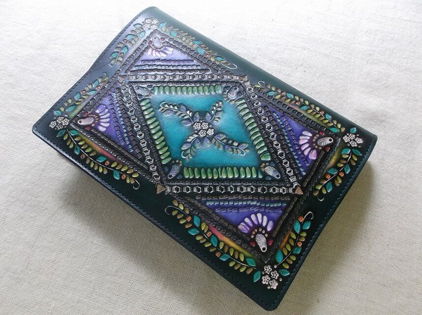 単行本(ハードカバー)ブックカバー　拭き染め＆刻印 牛革 単行本サイズブックカバー 牛革 刻印＆拭き染め | iichi 日々の暮らし