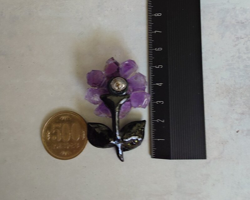 【期間限定セール】アメジストの花のような置物 カジュアルな「アメジスト」の花 | iichi 日々の暮らしを心地よくする