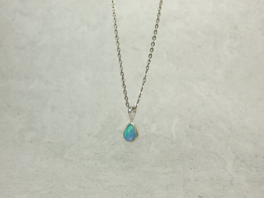 しずく型のシルバーオパールネックレス【silver】ティアドロップ/雫/10