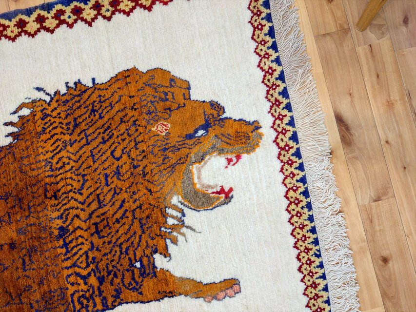ペルシャ オールドギャッベ ライオン 手織り ラグ 147×105cm キャメル