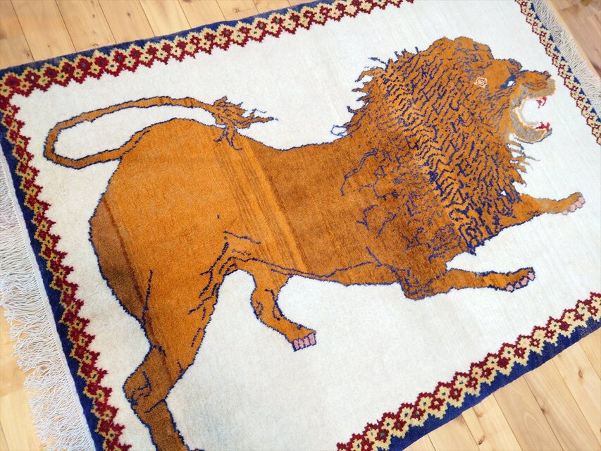 ペルシャ オールドギャッベ ライオン 手織り ラグ 147×105cm キャメル