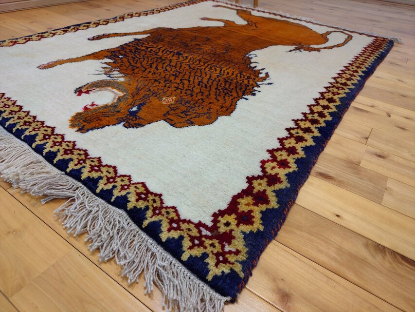ペルシャ オールドギャッベ ライオン 手織り ラグ 147×105cm キャメル