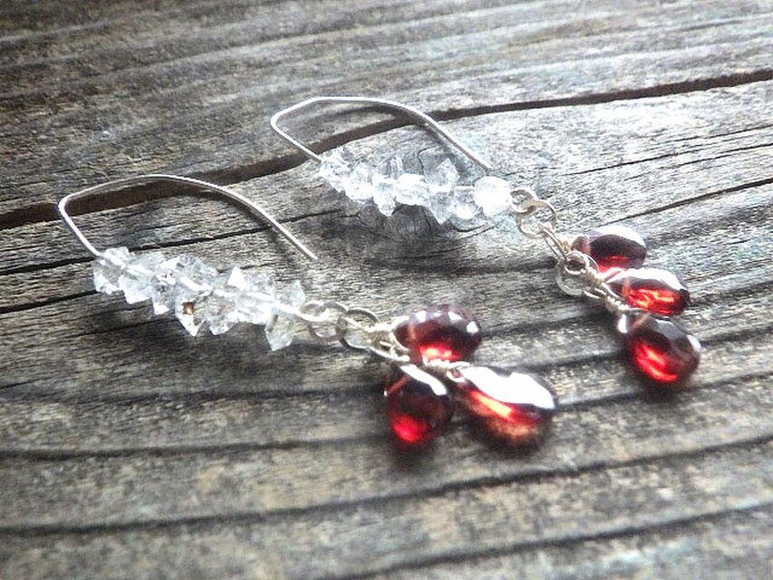 Ice Rocks with Garnet Drops sv925 Earrings 氷の粒と石榴石のピアス