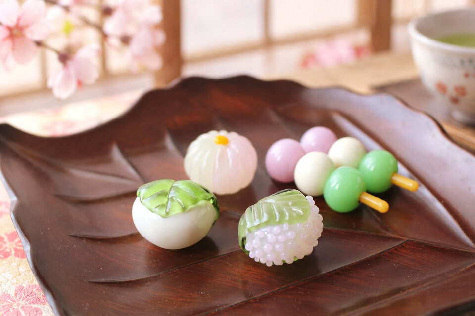 春をひとつ、召し上がれ／ガラスのお花見和菓子】☆ガラスのミニチュア