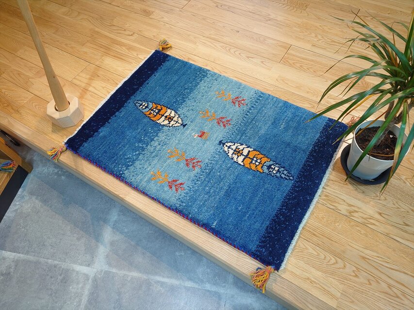 ハンドメイド ペルシャ ギャッベ 玄関マット ラグ 88x60cm ブルー 糸杉