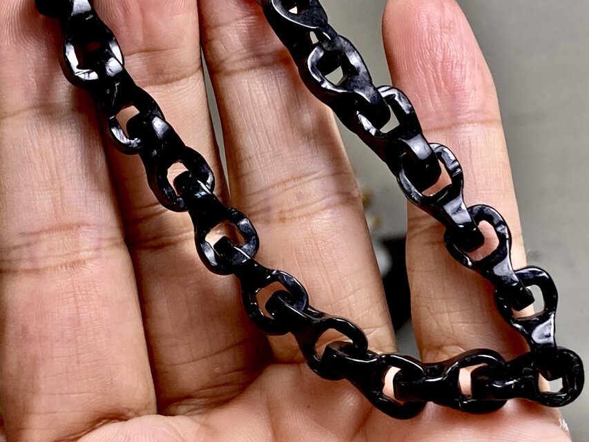 BR7-121 一点物 手彫り 閉じ鐶 グアテマラ産 黒翡翠 A貨 ブレスレット