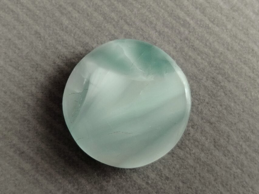 グリーンヘミモルファイト 20x20mm ルース | iichi 日々の暮らしを