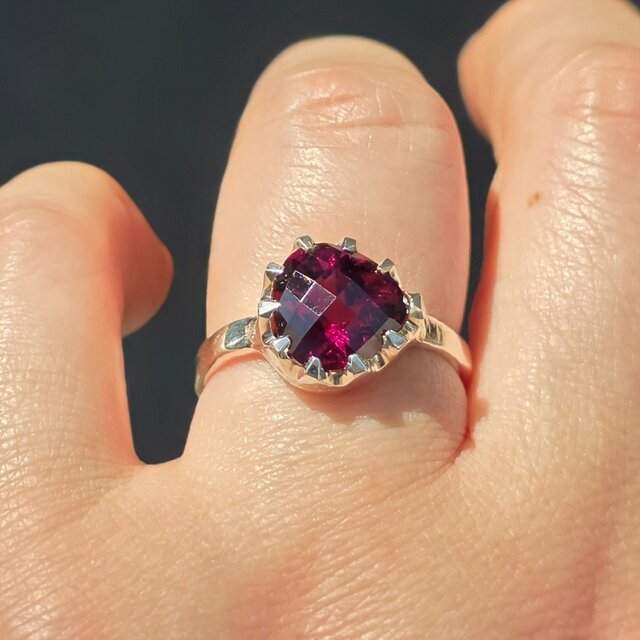 ロードライトガーネット、シルバーリング ハンドメイド ロードライトガーネット 4.2ct チェッカーマロン ツメ シルバーSV925