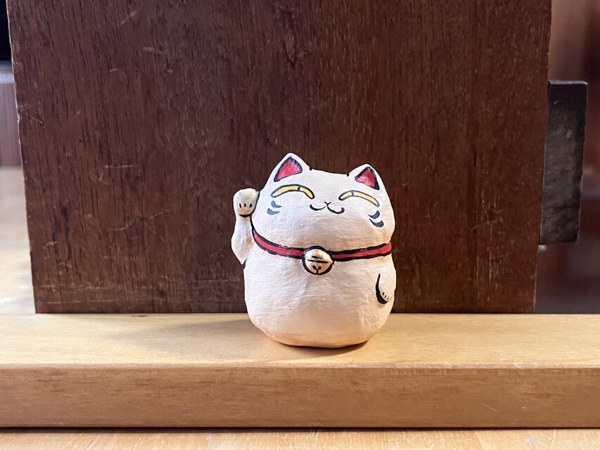 置物「招き猫 白福」 | iichi 日々の暮らしを心地よくするハンドメイド